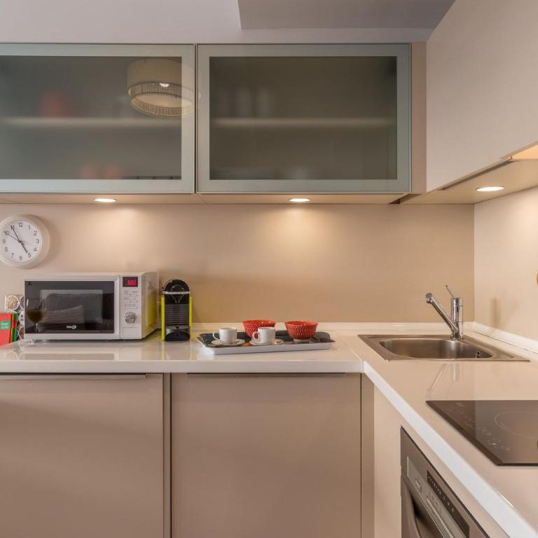 Cozy Elegant Studio in Villanueva Madrid - One-Bedroom Apartment - 7