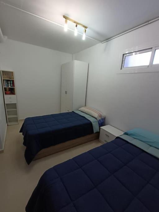Adosado tranquilo para familias con piscina - Three-Bedroom House - 20