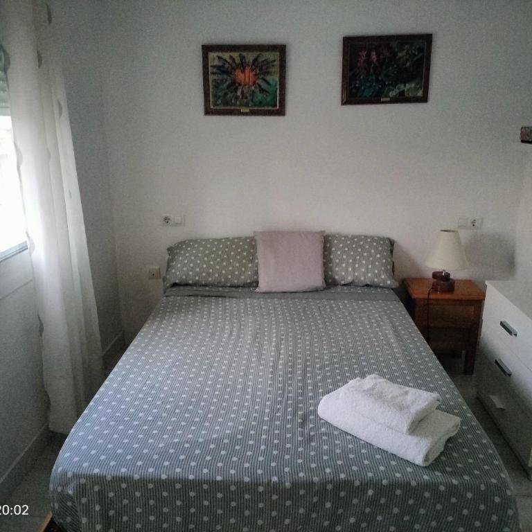 Adosado tranquilo para familias con piscina - Three-Bedroom House - 14