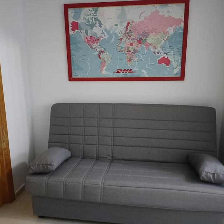 Adosado tranquilo para familias con piscina - Three-Bedroom House - 27