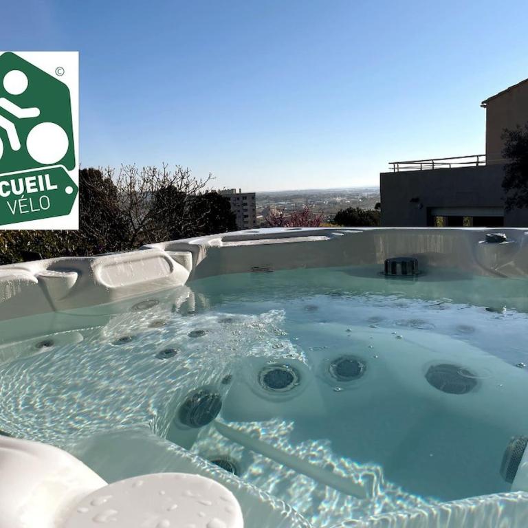 Sète, grande villa familiale avec Jacuzzi - Villa - 2