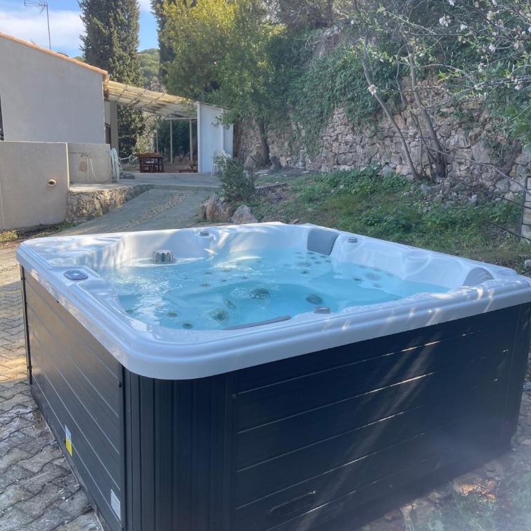 Sète, grande villa familiale avec Jacuzzi - Villa - 23