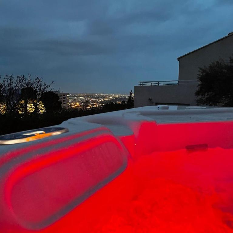 Sète, grande villa familiale avec Jacuzzi - Villa - 24