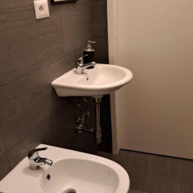 CROCIFERIHOLIDAYhome - One-Bedroom House - 24
