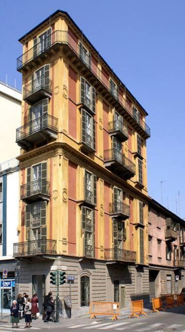Wonderful attic in city centre - One-Bedroom Apartment - 21