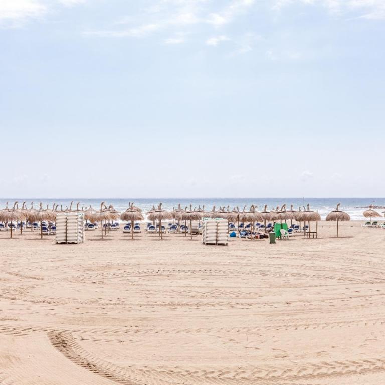 2060-Newly furnished 2 bedrooms apt with golf - Apartamento de 2 dormitorios - 20