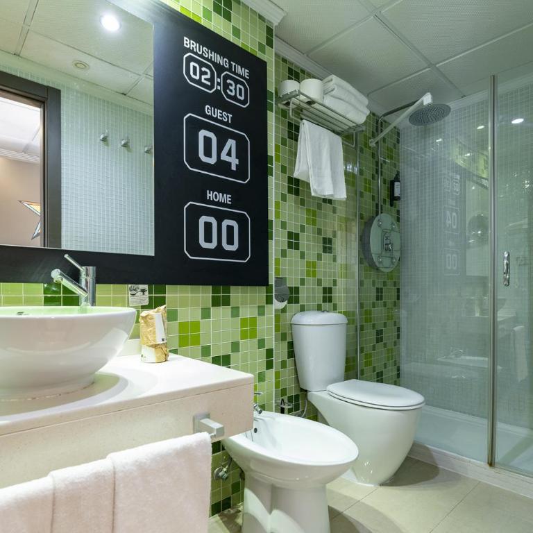 Hotel Magic Sports 4 - Hall of Fame Deluxe Quadruple Room - 5