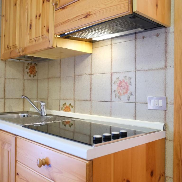 Cèsa Ciampac - Appartamento con 1 Camera da Letto, Balcone e Vista Montagna - 16