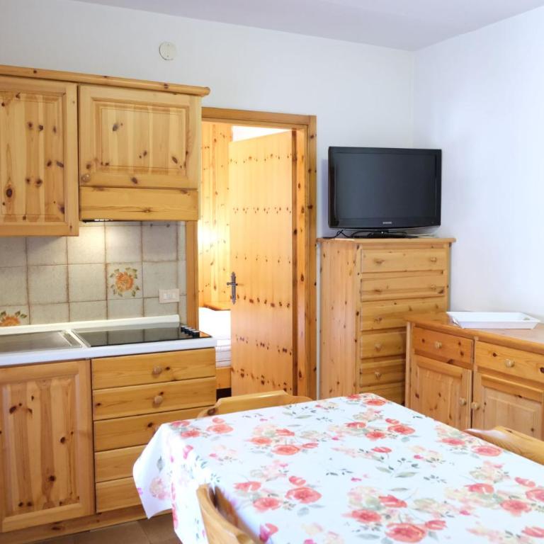 Cèsa Ciampac - Appartamento con 1 Camera da Letto, Balcone e Vista Montagna - 21
