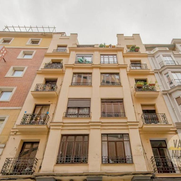 Lujoso Apartamento para 4 personas en la Gran Vía - Two-Bedroom Apartment - 17