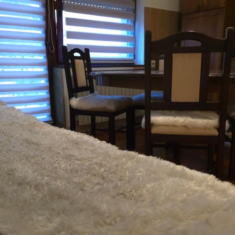 Evergreen - Dvokrevetna Soba sa Bračnim Krevetom i Balkonom - 8