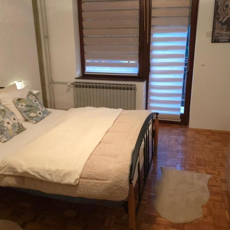 Evergreen - Dvokrevetna Soba sa Bračnim Krevetom i Balkonom - 1