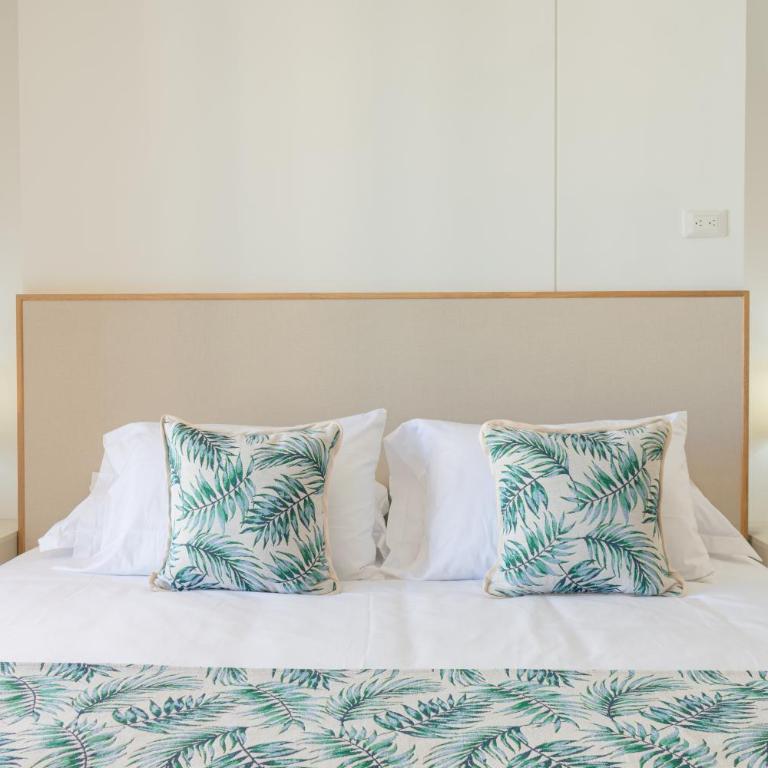 Ambar Roca Suites by Huespedia - Habitación con cama grande y vistas al mar - 9