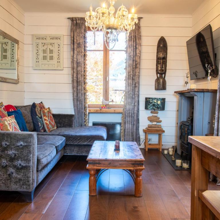 Heart of Chamonix Lovely and cosy 2 bedrooms, terrace, parking - Two-Bedroom Apartment - 28