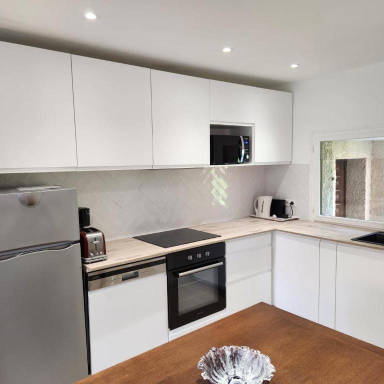 appartement T3 avec jardin proche village - Appartement 2 Chambres - 9