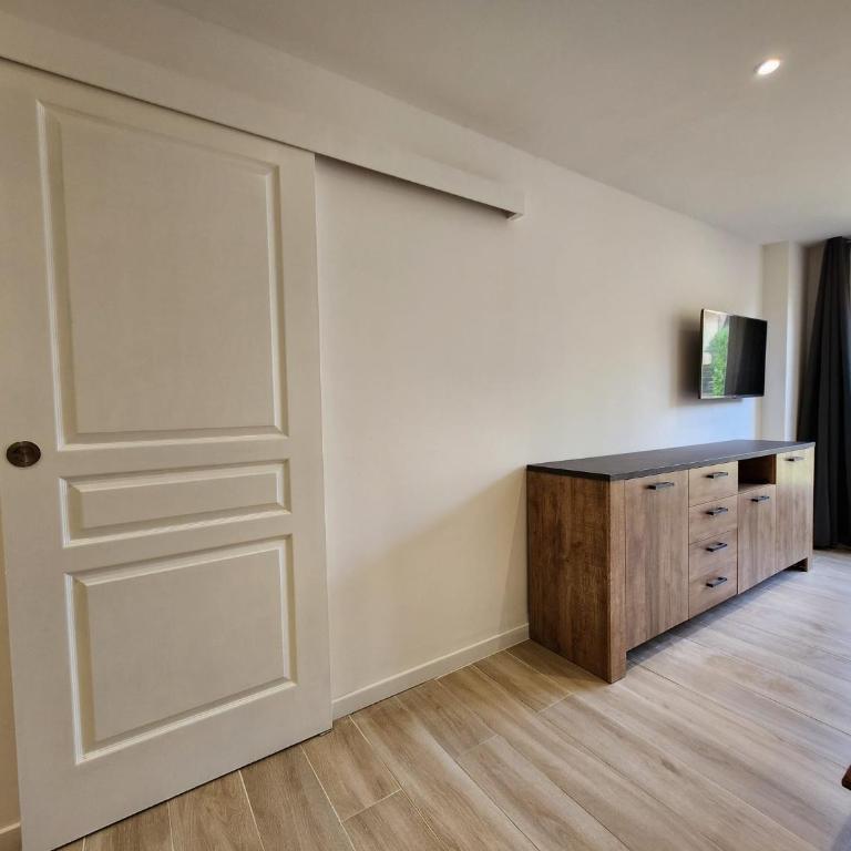 appartement T3 avec jardin proche village - Appartement 2 Chambres - 16