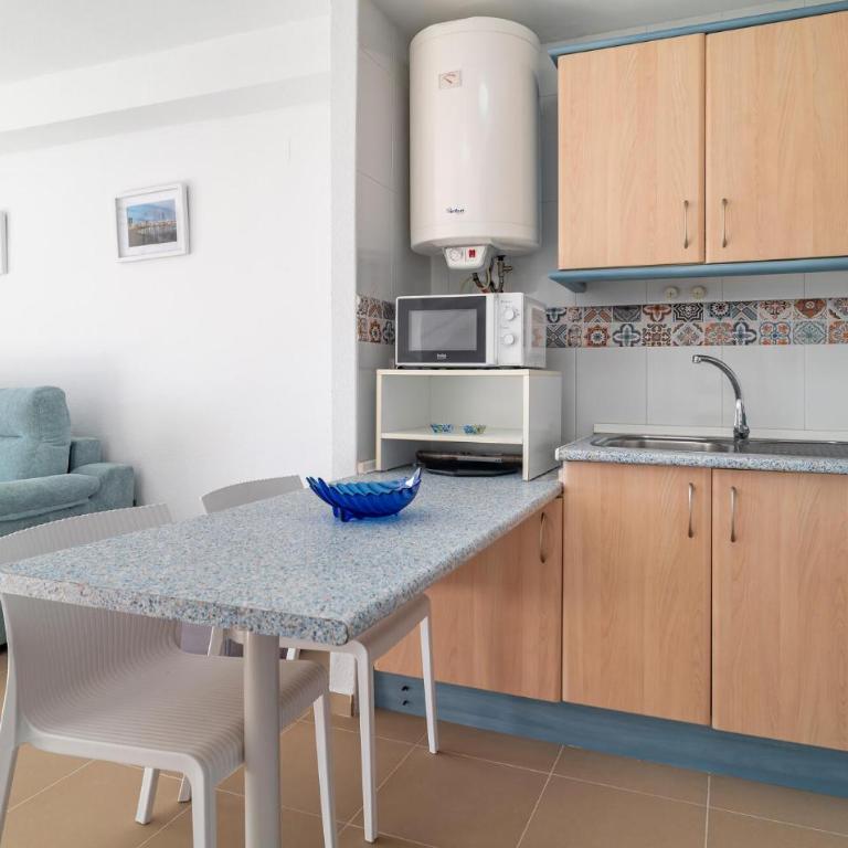 Stunning Apartment In Torrox Costa With Wifi - One-Bedroom Apartment - 8
