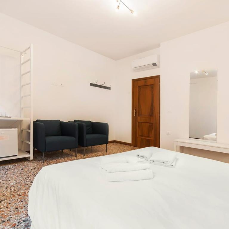 Casa Alimante - Camera Matrimoniale con Bagno in Comune - 12