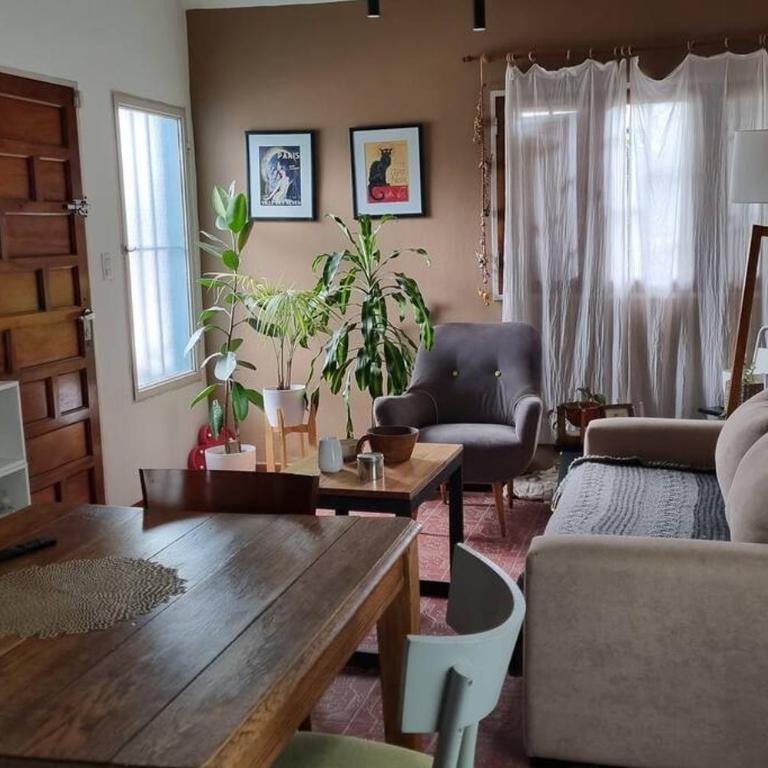 Bella Casa petfriendly cerca de todo y cochera - Casa de 2 dormitorios - 1