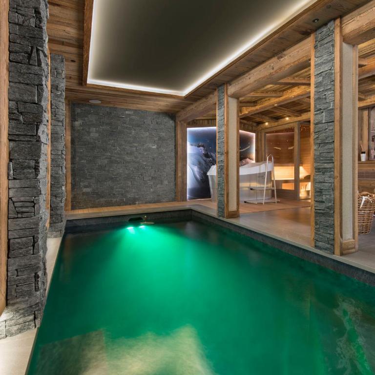 Chalet luxueux avec spa, piscine et vue sur pistes à Courchevel 1550 - Chalet 3 Chambres - 11