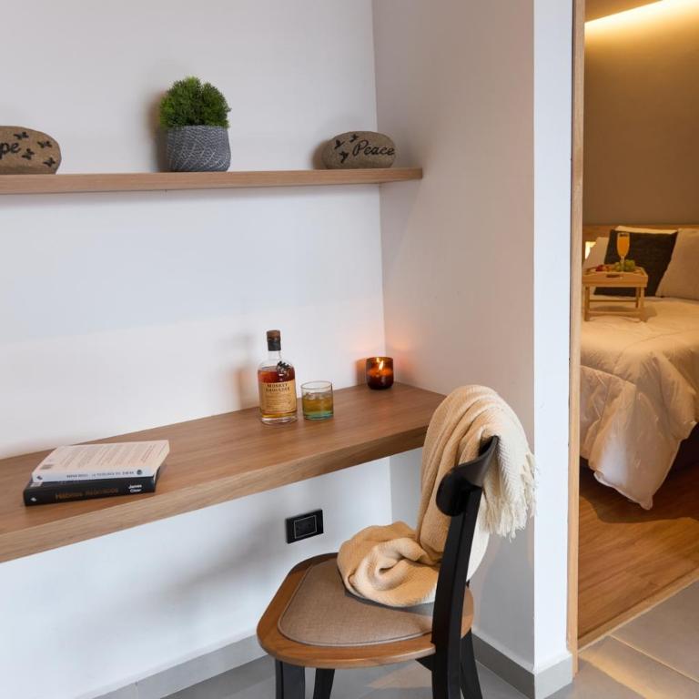Rosa Negra Suite Near Stadium - Two-Bedroom Apartment - 13