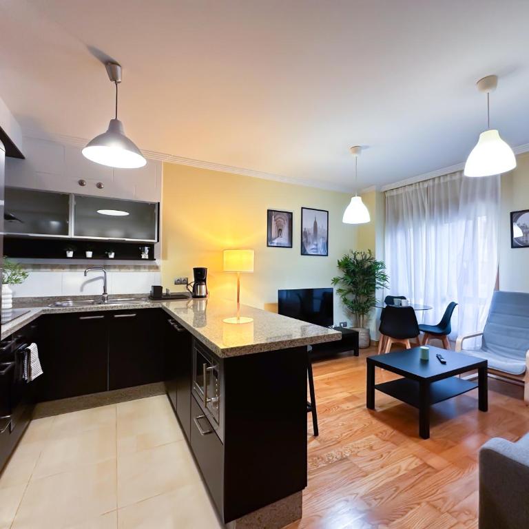 Apartamento con garaje, céntrico y luminoso - Apartamento de 1 dormitorio - 3