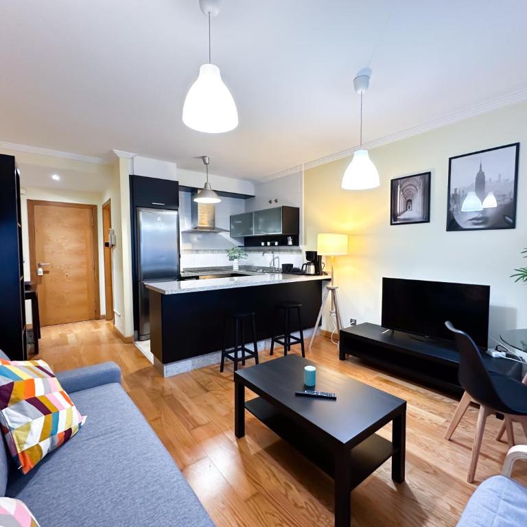 Apartamento con garaje, céntrico y luminoso - Apartamento de 1 dormitorio - 11