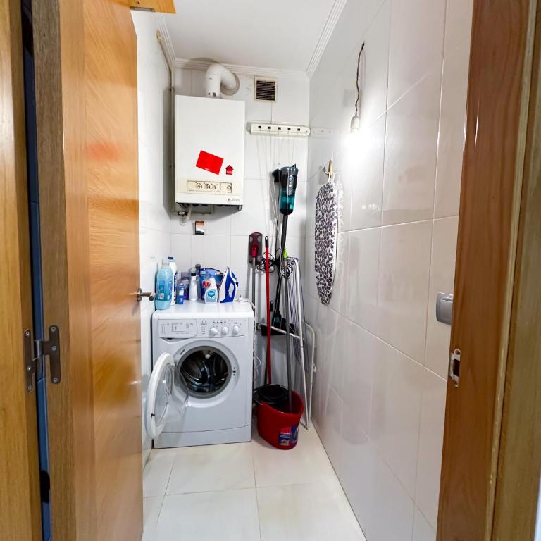 Apartamento con garaje, céntrico y luminoso - Apartamento de 1 dormitorio - 24