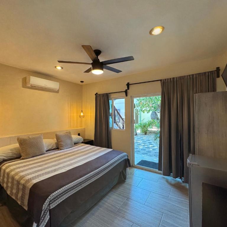 Hotel Caracol Isla Mujeres - King Room - 13