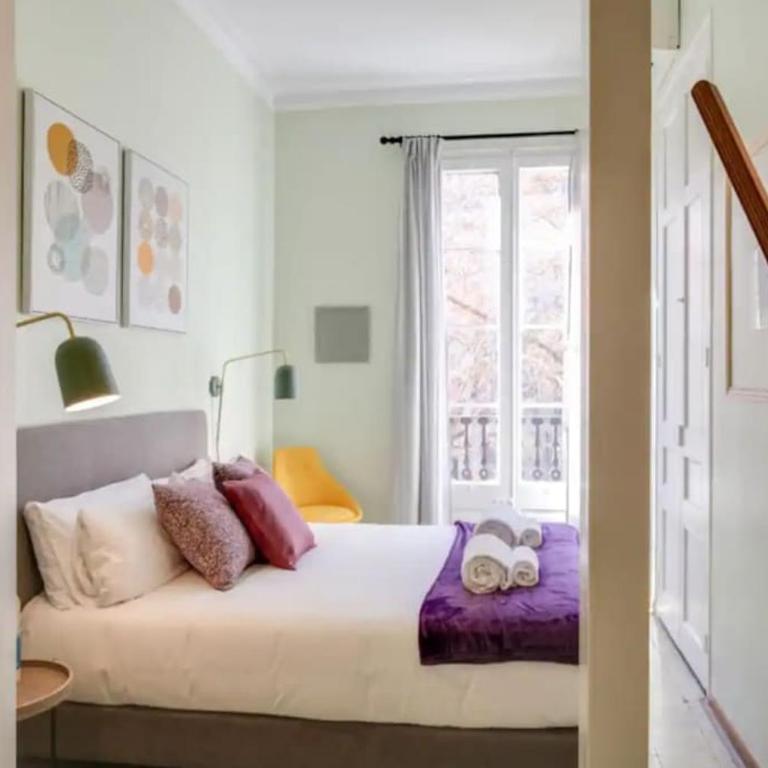 Passeig Sant Joan - Three-Bedroom Apartment - 4