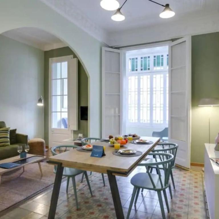 Passeig Sant Joan - Three-Bedroom Apartment - 6
