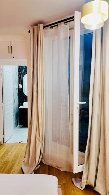 Chic appartement en plein cœur de Paris - One-Bedroom Apartment - 9