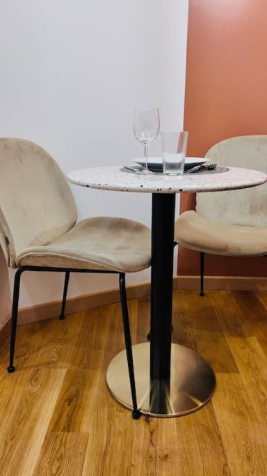Chic appartement en plein cœur de Paris - One-Bedroom Apartment - 12