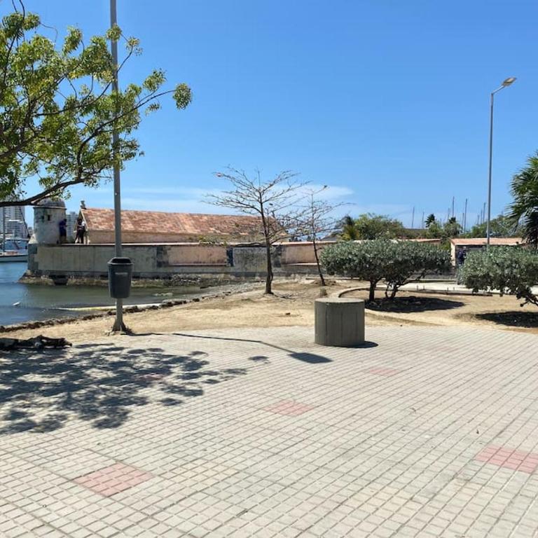 Cozy apt. on Manga Bay Blvd. (Apto. Bahia manga) - Apartamento de 2 dormitorios - 25