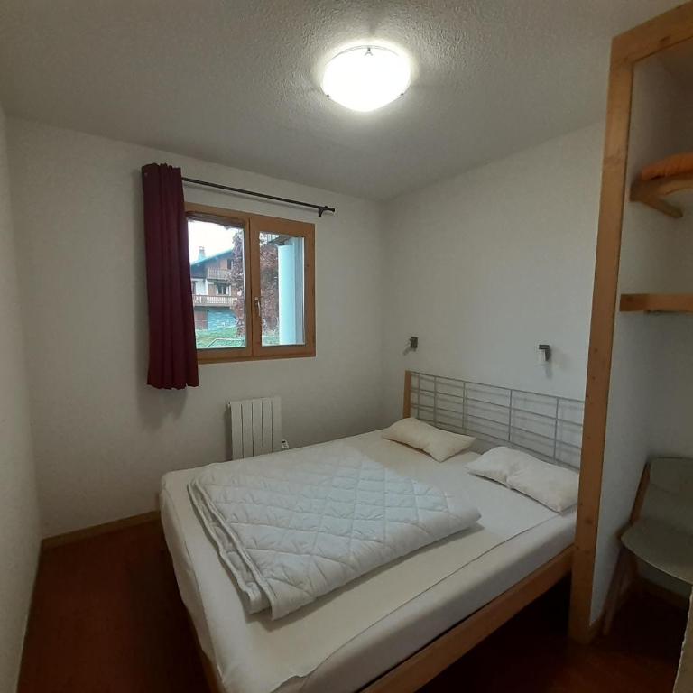 Appartement 3 pièces proche télécabine, 2 chambres, skis aux pieds, parking offert - FR-1-561-135 - Appartement - 6