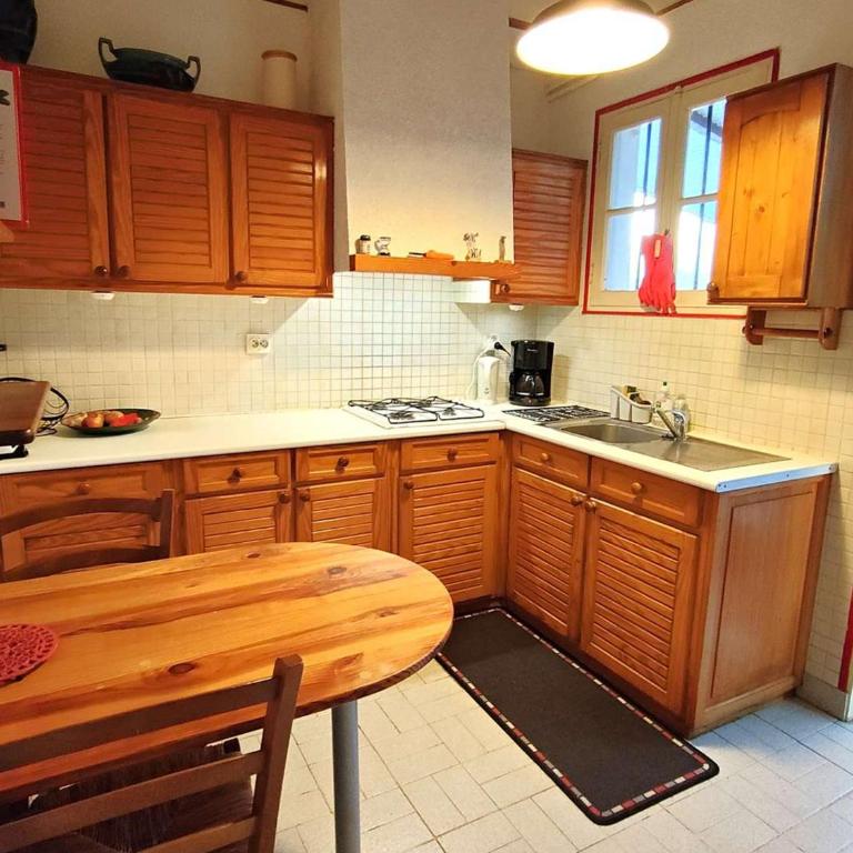 Charmante villa avec jardin clos, à 100m du Bassin d'Arcachon, proche plages et commerces, Wi-Fi - Villa de 3 dormitorios - 6