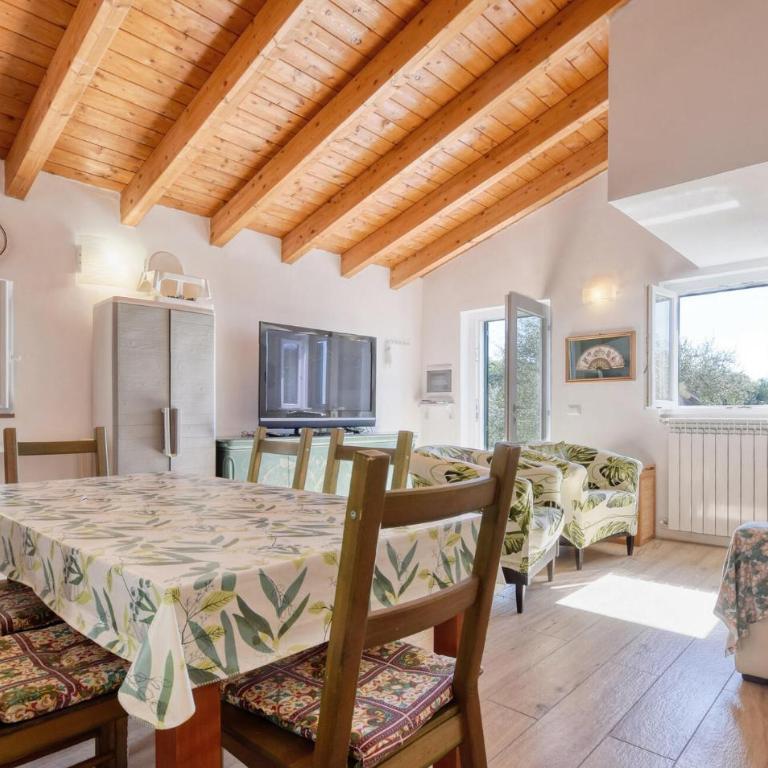 5 Bedroom Cozy Home In Lavagna - Casa Vacanza con 5 Camere da Letto - 6