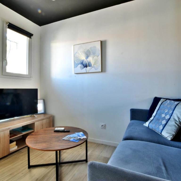 centre ville grand studio neuf climatisé +balcon - Estudio - 10