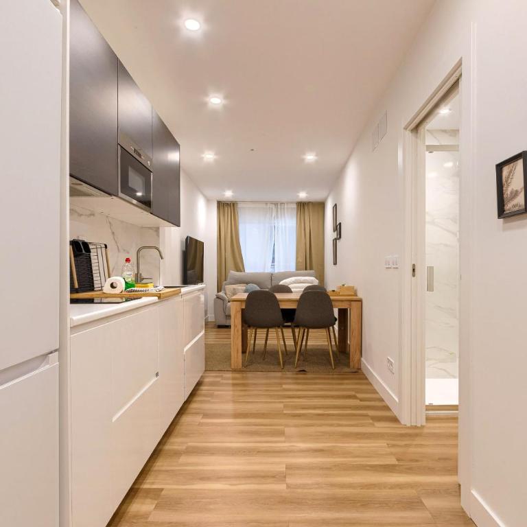 Deustown Apartamentos - Two-Bedroom Apartment - 1