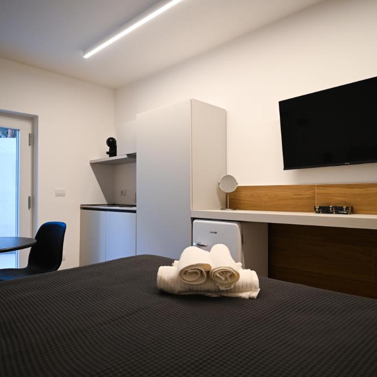 Sole - One-Bedroom Apartment - 8