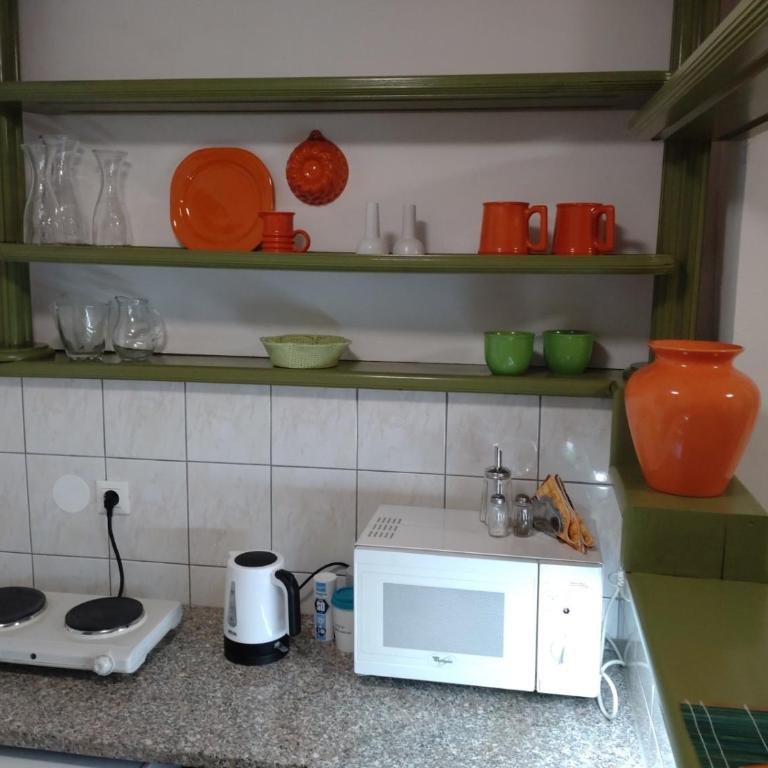 Green Lily Apartments - Studio Apartment - 11