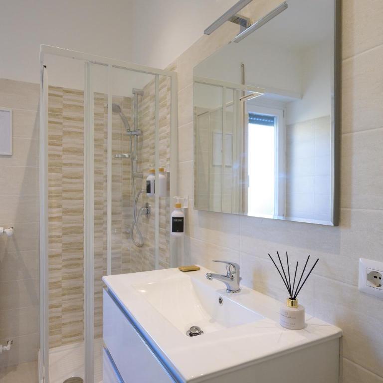 Luxury Suite-Metro Malatesta - Appartamento con 1 Camera da Letto - 6