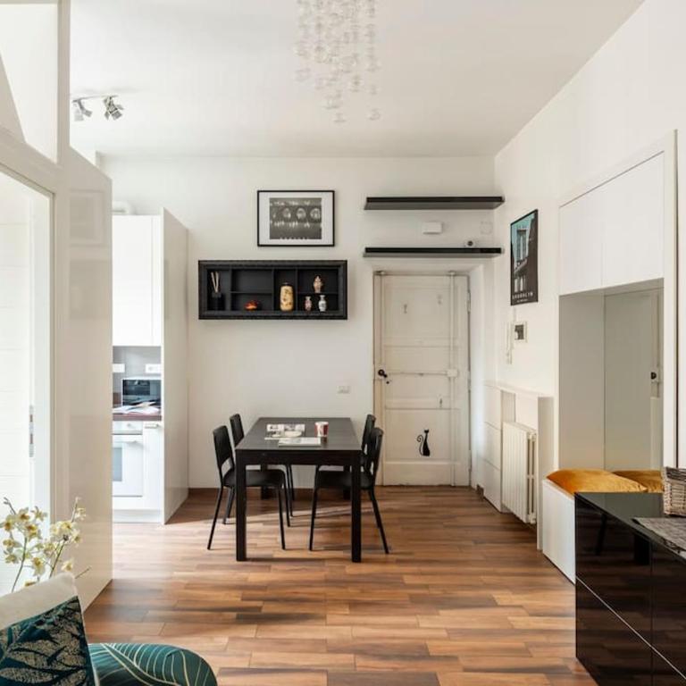 San Giovanni Living House a 4 minuti a piedi da metropolitana A Re di Roma - Appartamento con 2 Camere da Letto - 1