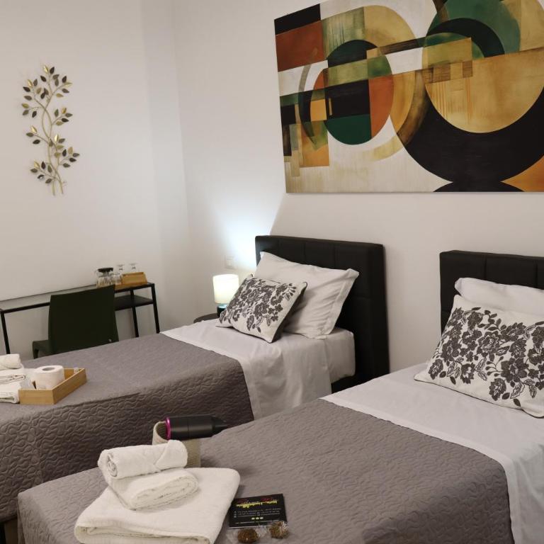 Palermo Mia - Double or Twin Room with Private Bathroom - 3