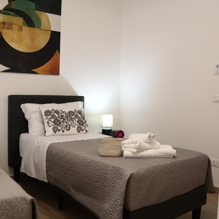 Palermo Mia - Double or Twin Room with Private Bathroom - 26