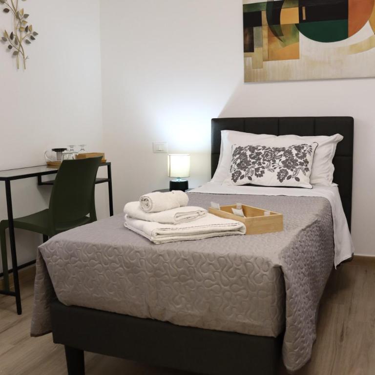 Palermo Mia - Double or Twin Room with Private Bathroom - 22