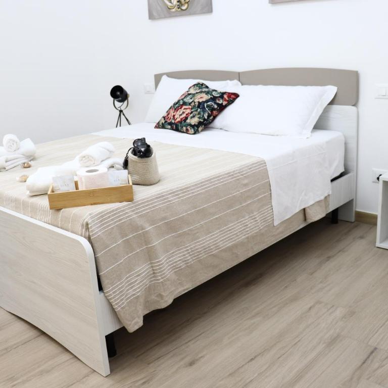 Palermo Mia - Double Room with Private Bathroom - 17