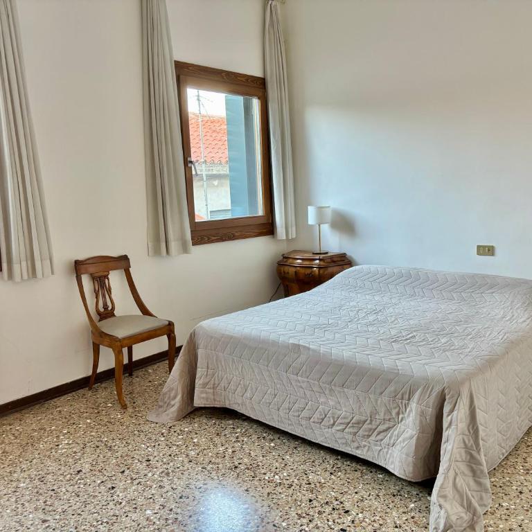 Large Three-bedroom Apartment with Canal View in Cannaregio - Three-Bedroom Vacation Home - 6