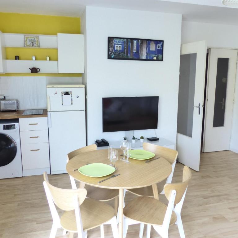 Chézine, T2 au calme avec balcon, 2pers et parking - Appartement 1 Chambre - 12