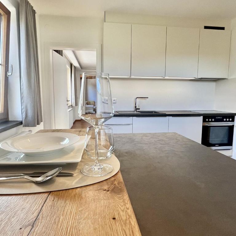 Appartement Pauline - Two-Bedroom Apartment with View - 21